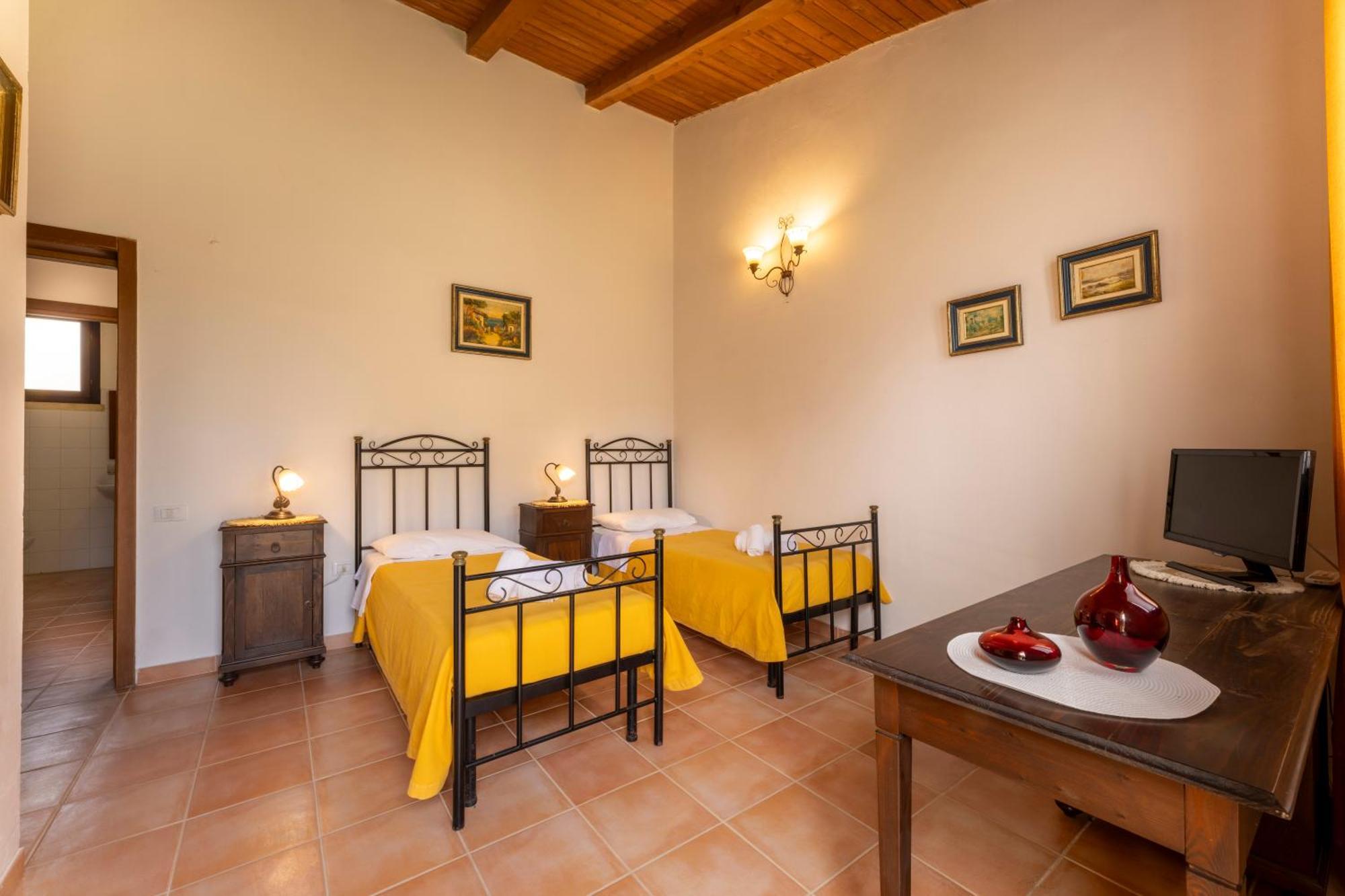 Tenuta Santicuti Acaya Exterior photo
